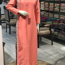 Load image into Gallery viewer, One Side Slit Cape