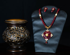 Deep Maroon Stone Necklace Set
