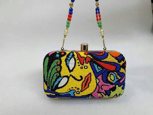 Daisy Clutch