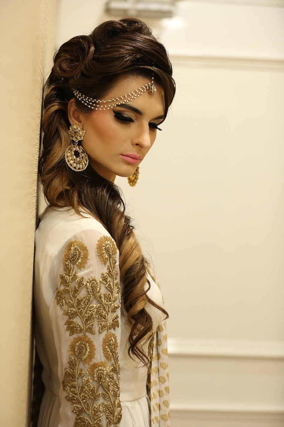 10 Trending Hairstyles for Sarees