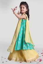 Load image into Gallery viewer, Girls Circular Skirt And Kurta Set With Dupatta