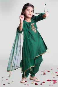 Girls Green Cowl Pants And Kurta Set With Dupatta