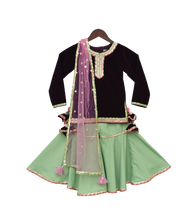 Load image into Gallery viewer, Girls Velvet Kurti With Sharara