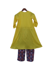 Load image into Gallery viewer, Girls Yellow Long Shrug With Patola Printed Pant